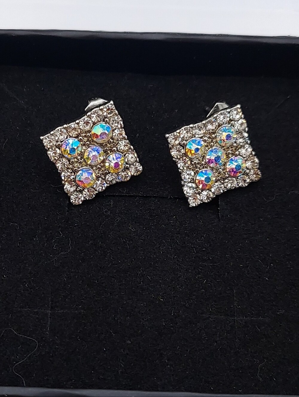 Gorgeous Silver Pavé Crystal Square Stud Earrings Aurora Borealis Rainbow Sparkl